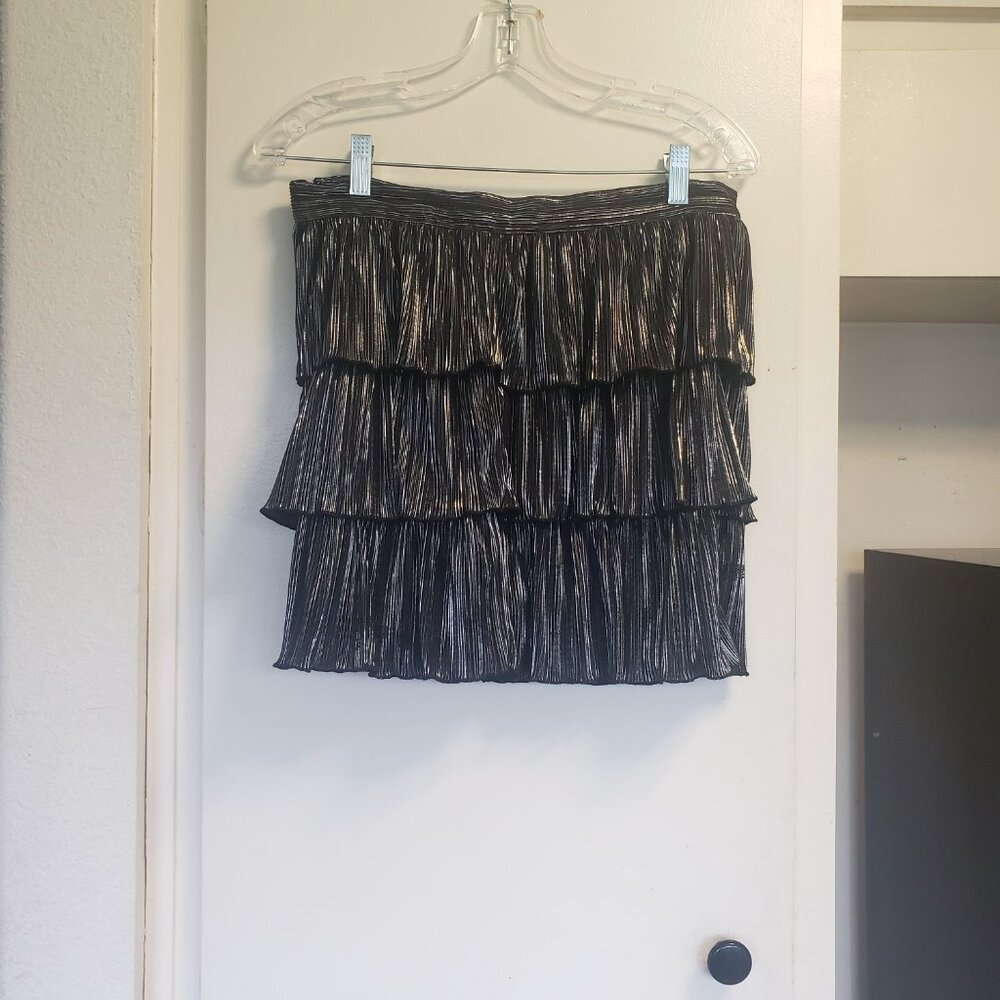 Lovers and Friends Silver and black Ruffel Skirt Size Med